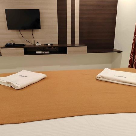Park Inn Beach Resort Chennai Esterno foto
