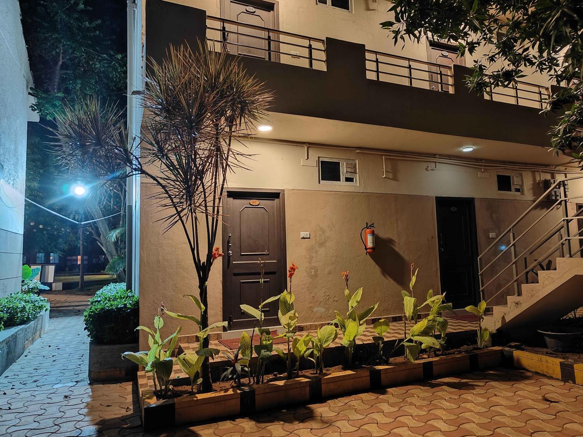 Park Inn Beach Resort Chennai Esterno foto